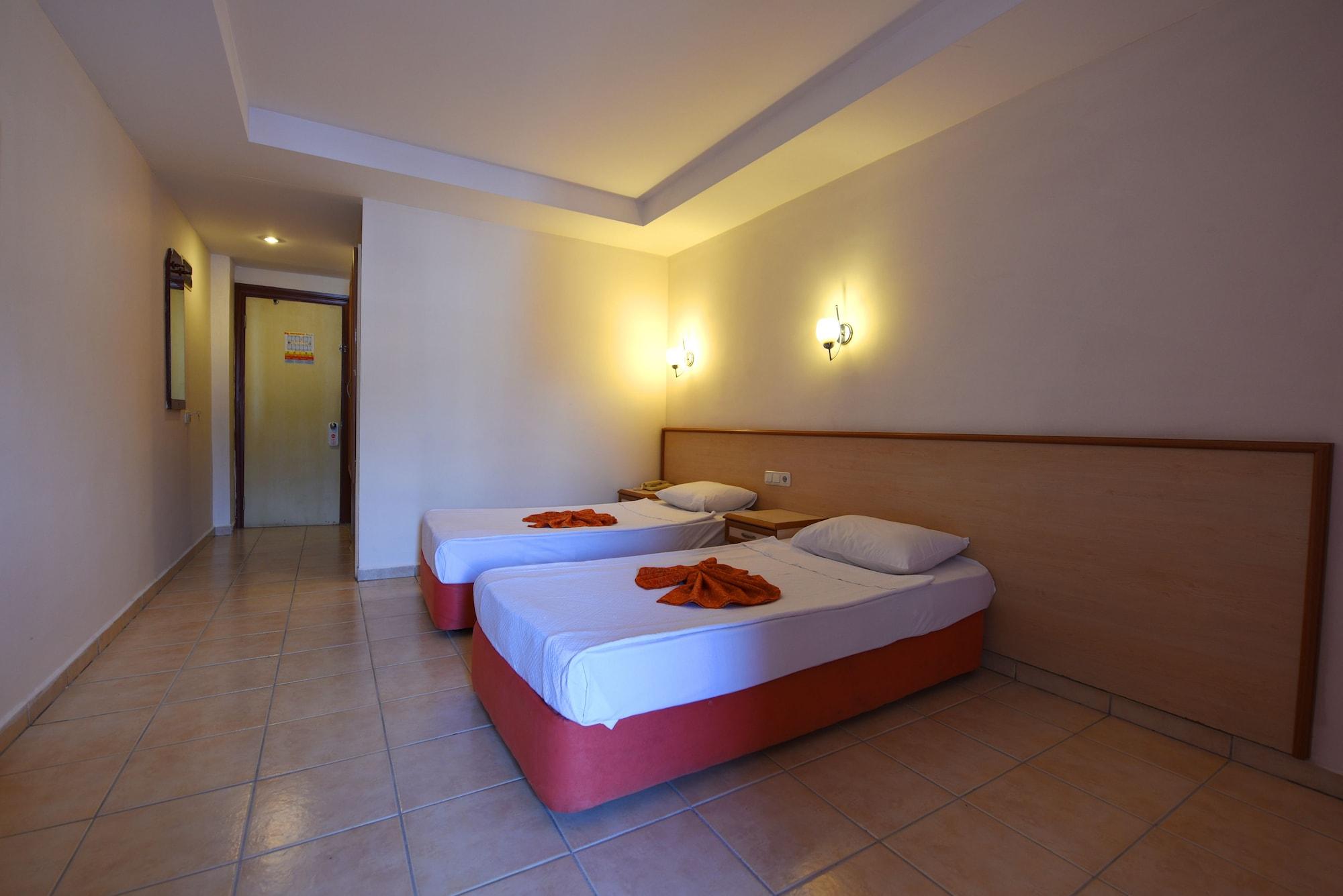 Park Hotel (Adults Only) Алания Экстерьер фото