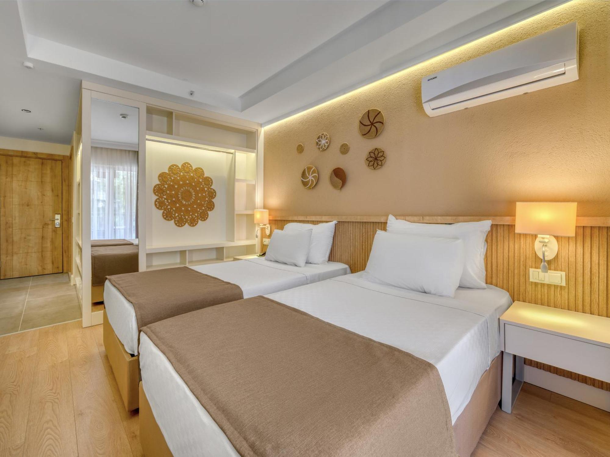 Park Hotel (Adults Only) Алания Экстерьер фото
